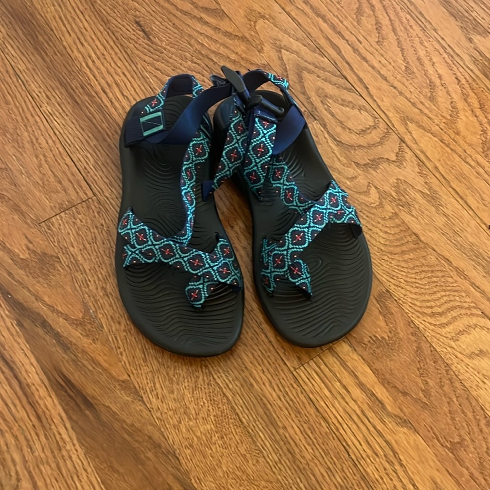 Size 9 Blue Chacos